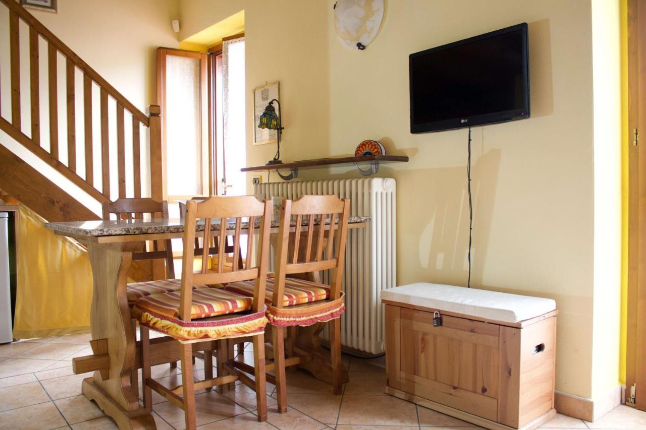La Casa Sul Sasso In Town Serviced Accommodations Ντέρβιο Εξωτερικό φωτογραφία
