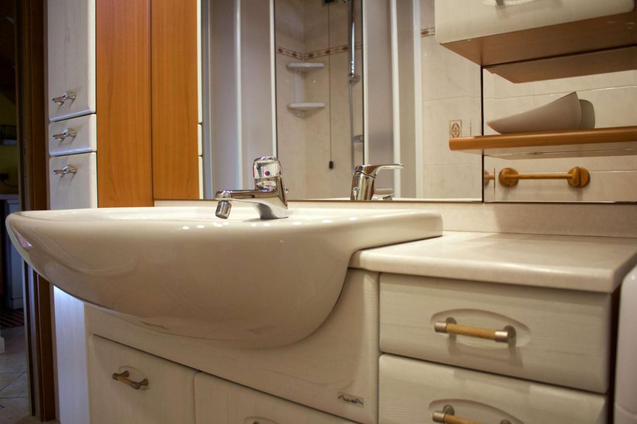 La Casa Sul Sasso In Town Serviced Accommodations Ντέρβιο Εξωτερικό φωτογραφία
